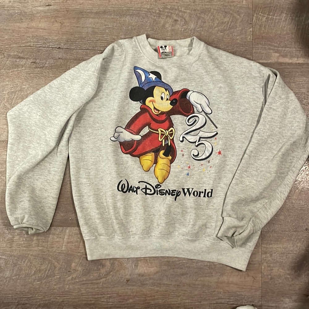 Vintage Walt Disney Mickey Mouse fantasia crewneck
